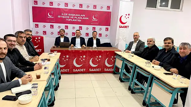 Saadet Partisi Kayseri teşkilatı Develi'de sahaya indi