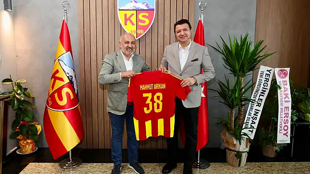 Saadet Partisi lideri Arıkan'dan Kayserispor'a ziyaret...