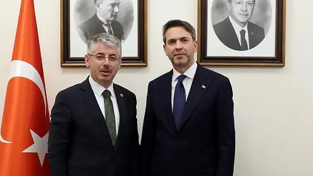 Şaban Çopuroğlu Bakan Bayraktar'la görüştü! Şarj fiyatları masaya yatırıldı