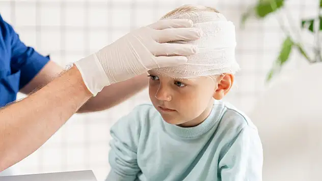 Sağlık Bakanlığı uyardı: Çocuklarda kafa travmasını gösteren 5 tehlikeli işaret