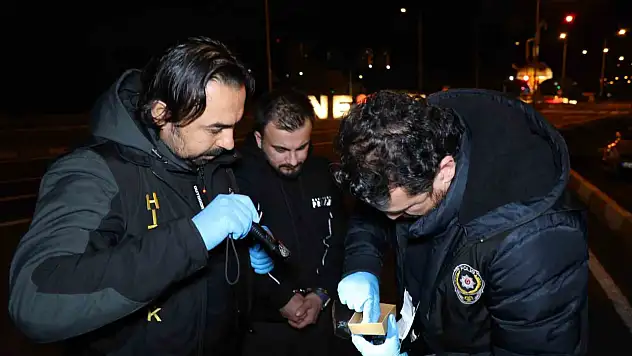 Sahte altınla telefon vurgunu! 4 ilde 15 kişiyi dolandırdılar