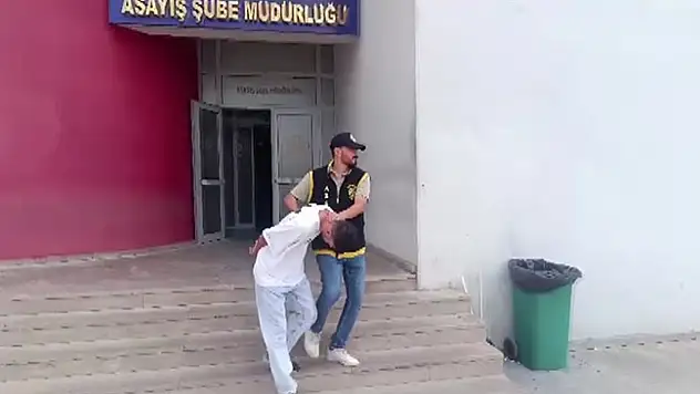 Adana sahte polis, Suriyeli aileyi dolandırdı!