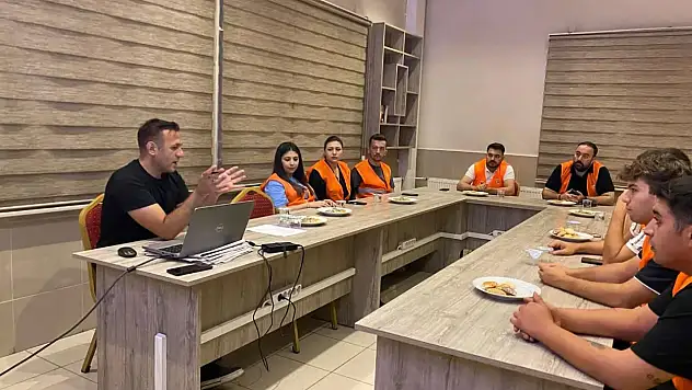 Saimbeyli'de gönüllülere önemli eğitim!