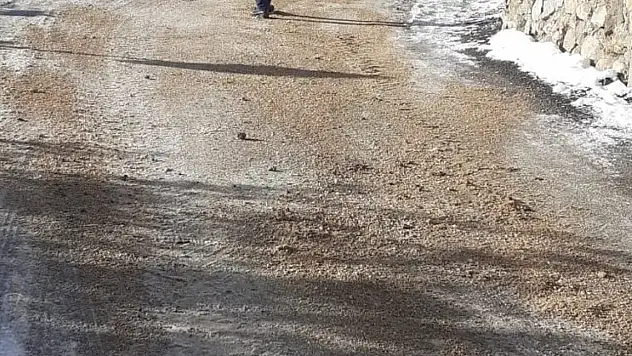 Kar yağışı sonrası Saimbeyli'de ekipler teyakkuzda