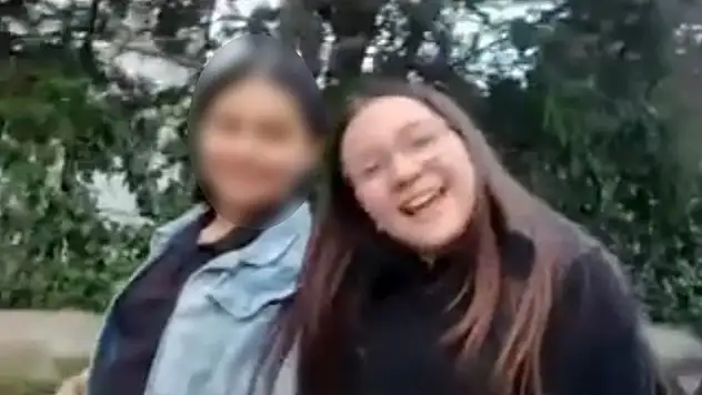 Saldırıda hayatını kaybeden Zeynep Kılıç'ın, okul yolundaki görüntüsü yürek burktu