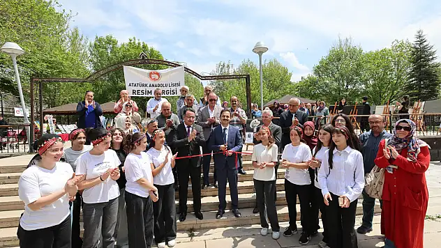 Sanat iki kuşağı bir araya getirdi