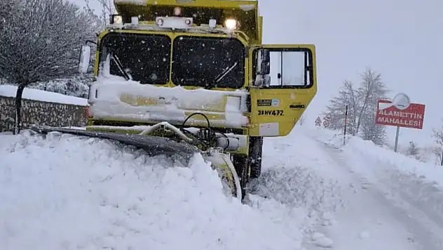 Sarıoğlan'da kar etkisini artırdı – Ekipler teyakkuzda!