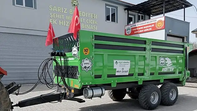Sarız Belediyesi'nden Ziraat Odası'na tarımsal ekipman desteği