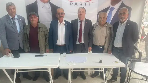 Yeni Parti Sarız'da kongre heyecanı: Yönetim güven tazeledi!