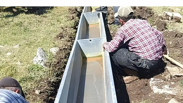 Sarız'da hayvancılığa büyük destek! Yaylalara yeni sulama tekneleri kuruldu
