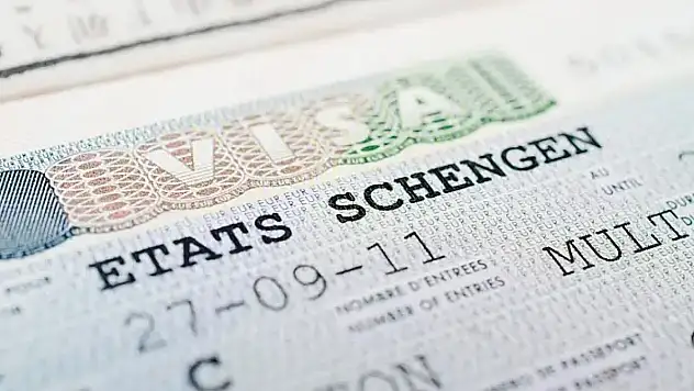 Schengen vizesinde yeni dönem: Pasaport damgası tarihe karışıyor!