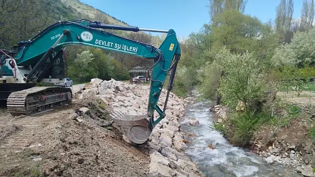 Selin vurduğu Yahyalı'da kritik çalışma! Ekipler dere yataklarına indi