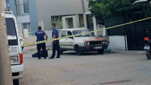Adana'da seyir halindeki araca saldırı - Sürücü ağır yaralandı!