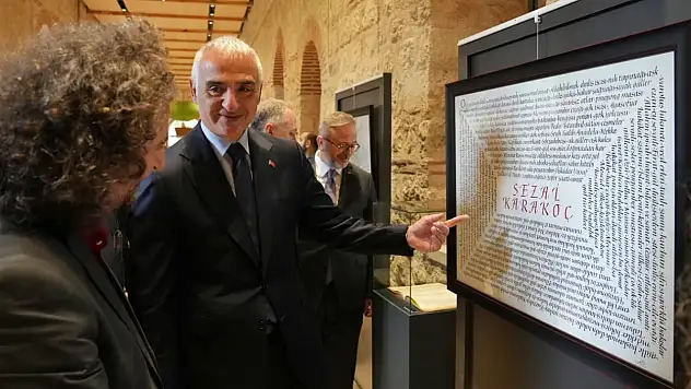 Sezai Karakoç'un gizli arşivi ortaya çıktı: Sanatseverler sergide gezerek Karakoç'u yad etti