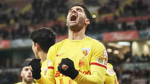 Sıcak gelişme! Ali Karimi Konyaspor'a transfer oluyor!