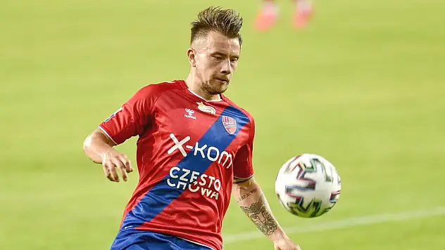 Sıcak gelişme! Kayserispor'da sağ bek krizi bitiyor: Tudor hamlesi gündemde