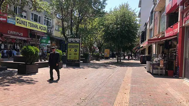 Sıcak havadan kaçanlar kent merkezlerini boş bıraktı!