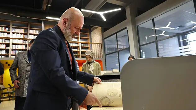 Sinan kütüphanesi kapılarını açtı