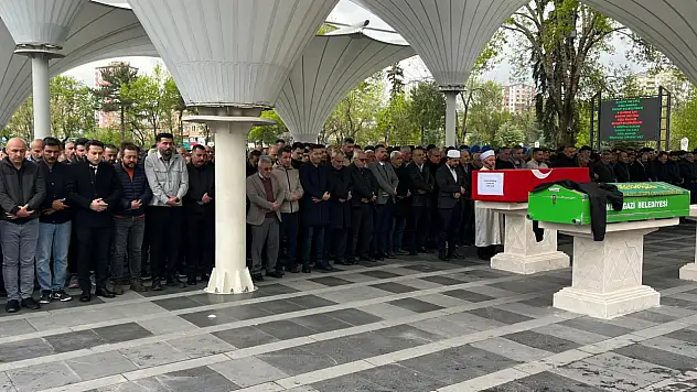 Şırnak'ta kalp krizinden hayatını kaybeden uzman çavuş Kayseri'de toprağa verildi