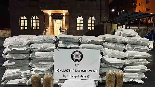 Sivas'ta 1 ton tütün ele geçirildi