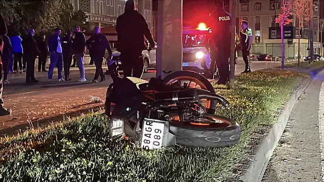 Sivas'ta feci motosiklet kazası: 2 ağır yaralı