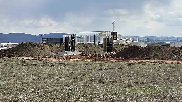 Sivas'ta beton kalıbına düşen gençten acı haber