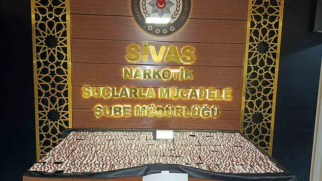 Sivas'ta operasyon: Binlerce hap ele geçirildi