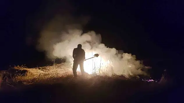 Sivas'ta tarla yangını: 20 dönüm buğday yandı