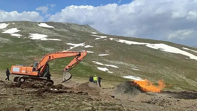Sivas'ta doğalgaz boru hattında yangın