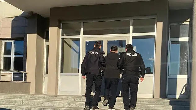 Sivas'ta göçmen kaçakçılığı operasyonu!