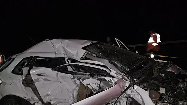 Sivas'ta feci kaza: 1 ölü, 2 yaralı