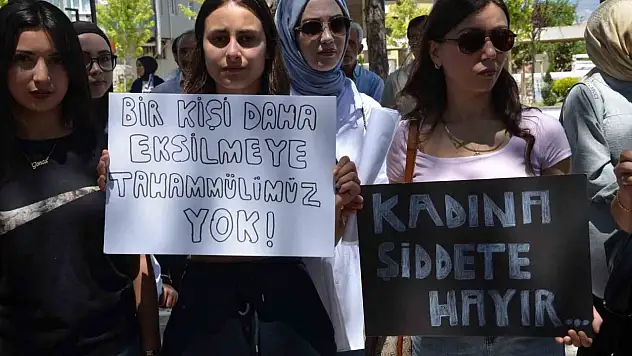 Gonca Özdemir'in ardından sessizlik bozuldu: Suşehri'nde adalet çağrısı