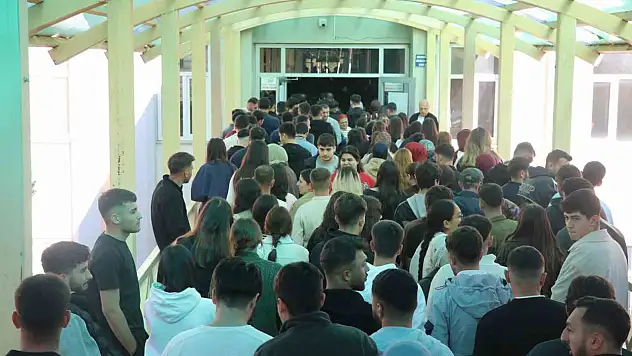 KPSS Ortaöğretim heyecanı küpeleri unutturdu! Sivas'ta bir garip olay!