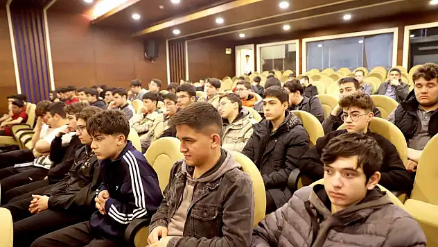 Sivas'ta Mesleki Eğitim Geleceği İçin Forum Düzenlendi