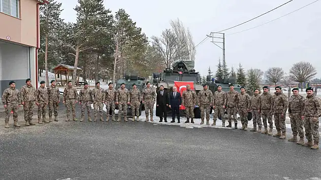 Sivaslı PÖH timleri dualarla Suriye'ye uğurlandı