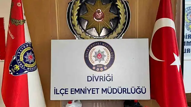 Sivas'ta polis ekipleri sahte alkole geçit vermedi