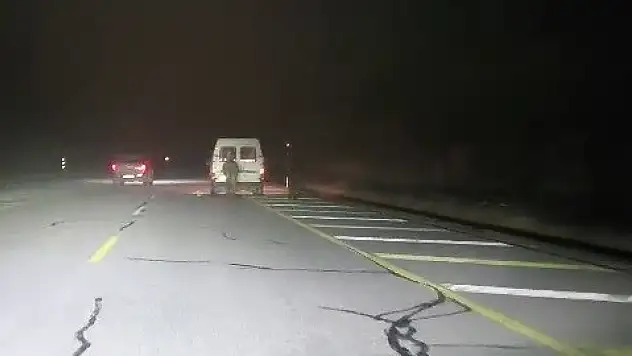 Sivas'ta tepki çeken görüntü: Atları kamyonetin arkasına bağlayıp koşturdu