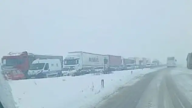Kayseri ve Malatya yolları trafiğe kapatıldı