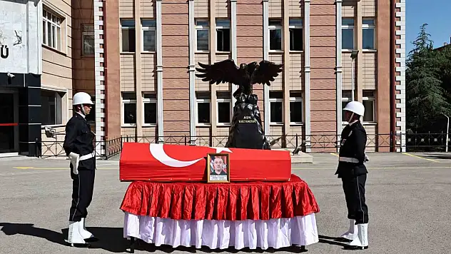 Sivas'ta hayatını kaybeden polis için tören