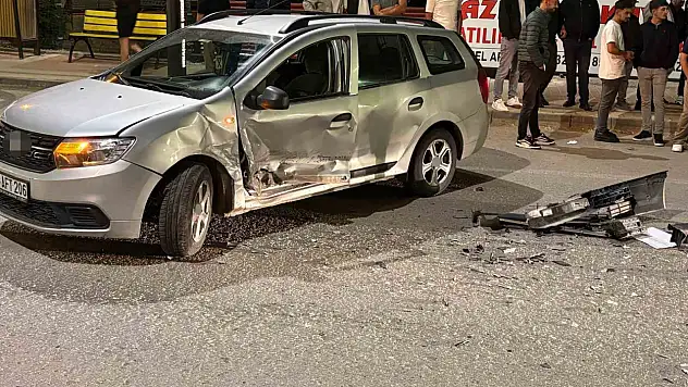 Kontrolden çıkan araç karşı şeride geçti