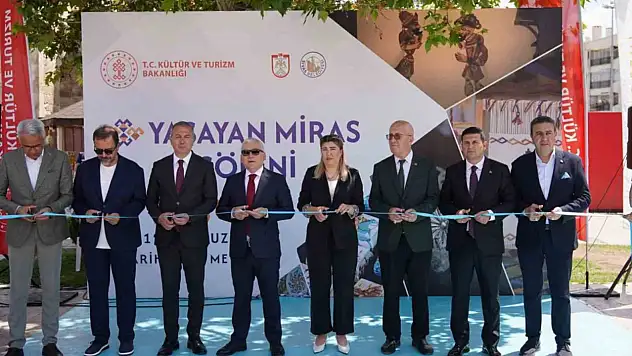Sivas'ta kültür şöleni! Türkiye'nin dört bir yanından ustalar geldi