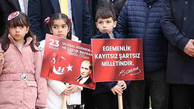Sivaslı minik valinin hedefi Cumhurbaşkanlığı