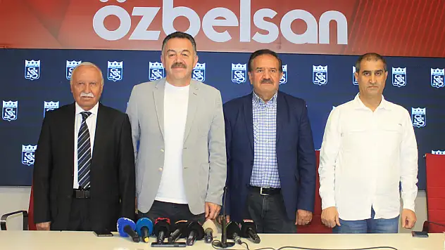 Sivasspor'da kritik karar! Merakla beklenen genel kurul ertelendi