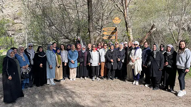 Sivil Toplum Kuruluşları Kadın Temsilcileri Koramaz Vadi'sini Gezdi