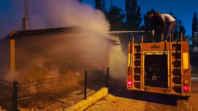 Yufka üretim tesisinde yangın çıktı