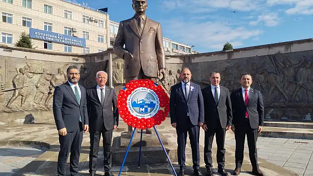 SMMMO Kayseri'de Muhasebe Haftası dolayısıyla çelenk sunumu gerçekleştirdi!
