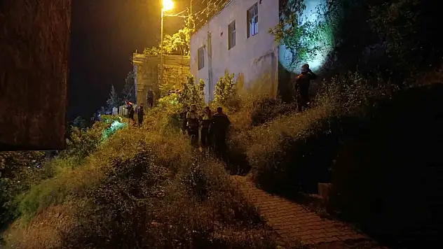 Sokak ortasında rastgele ateş açtı
