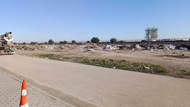 Adana'da 19 yaşındaki gencin sokak ortasında ölü bulundu!