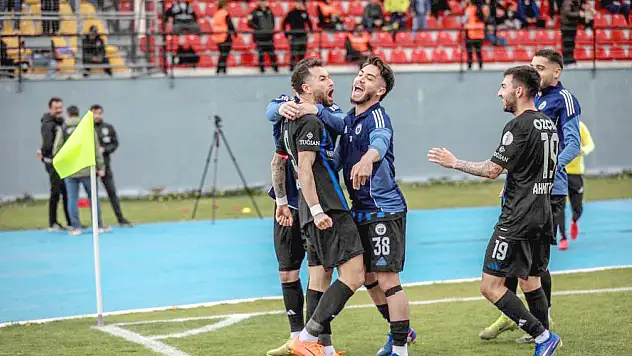 Son dakika: Erciyes 38 FK, Play-Off'a yükseldi!