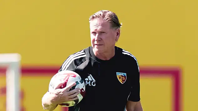 Son dakika! Gisdol'un yeni gol makinesi ile anlaşma tamam! Kayserispor bir uçak daha indiriyor